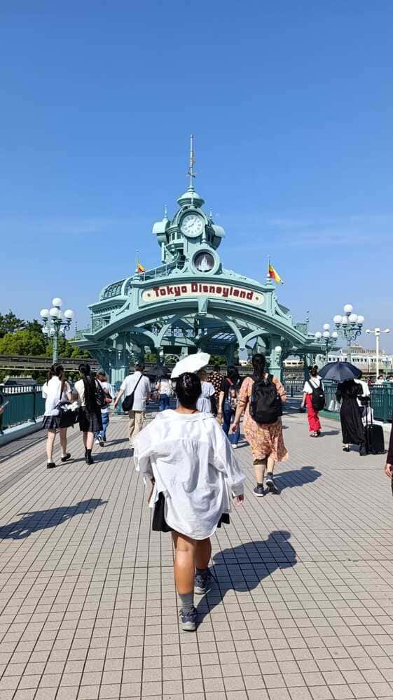 Tokyo Disneyland entrance