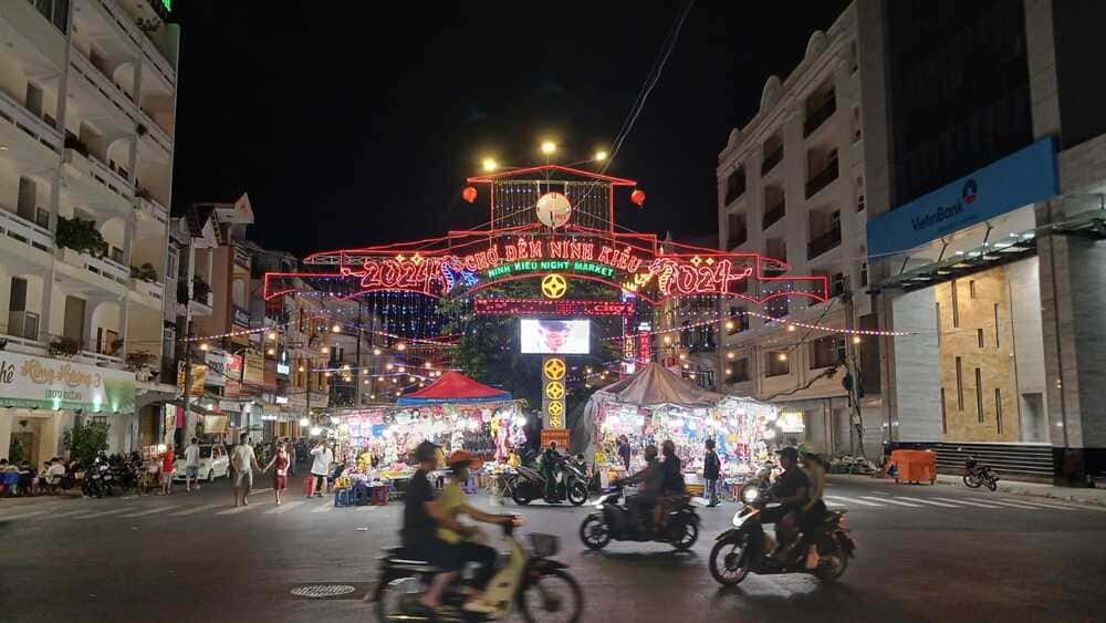 Can Tho Night Market