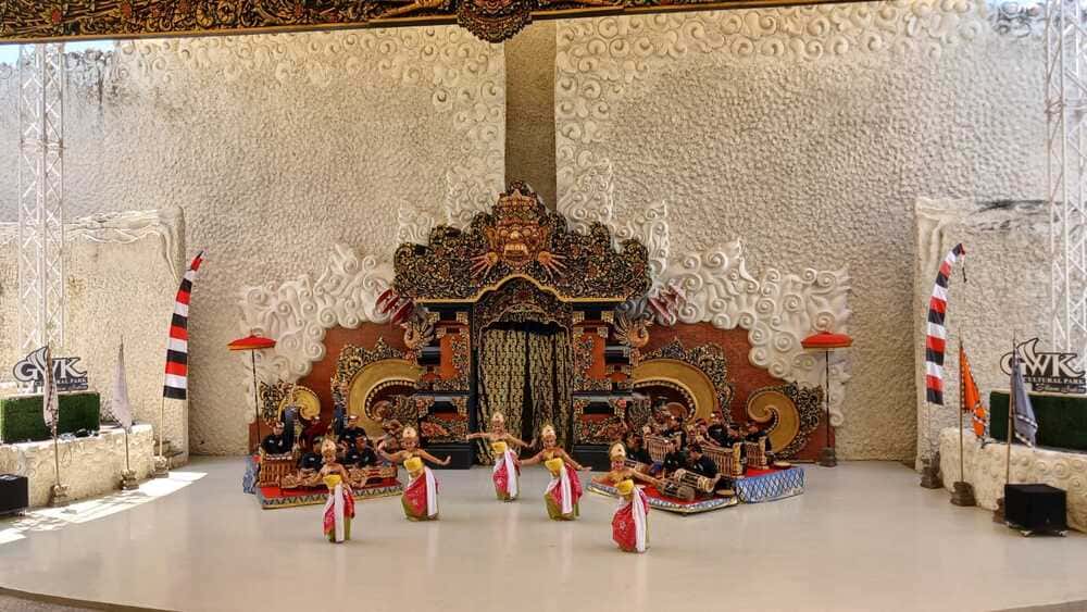 Balinese dance performance in GWK