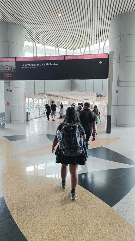 crossing Singapore - Malaysia