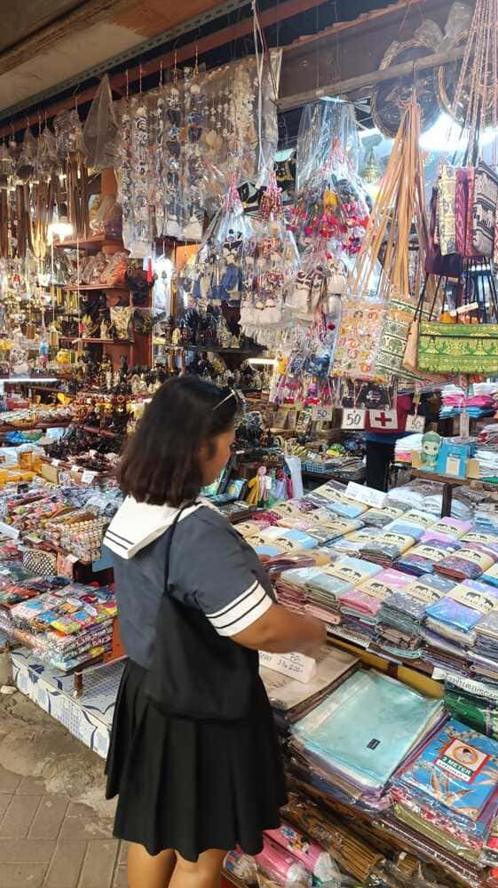 Souvenir shops in Ayutthaya