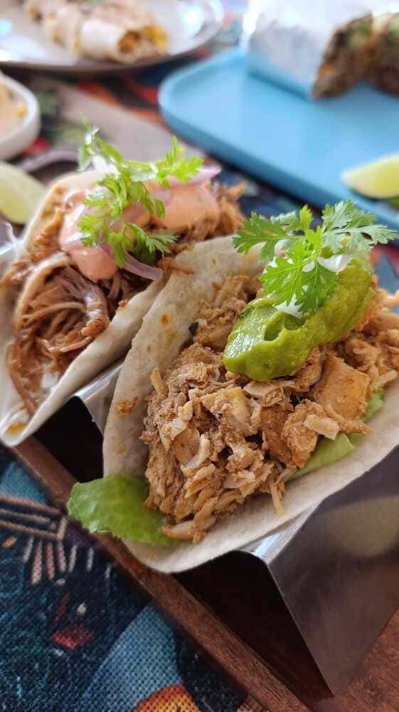 tacos at leos