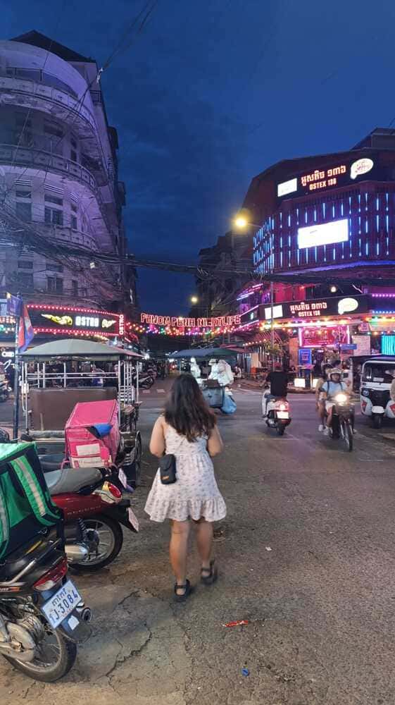 Phnom Penh at night