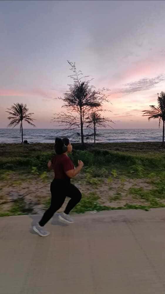 running with best sunset in Phu Quoc