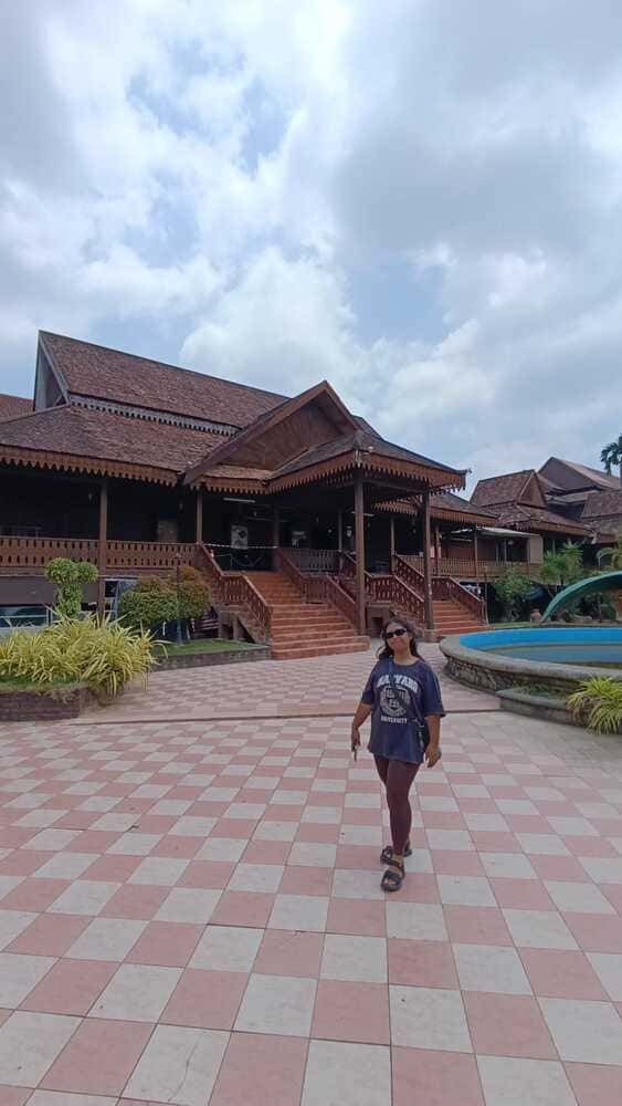 Handicraft Village & Craft Museum