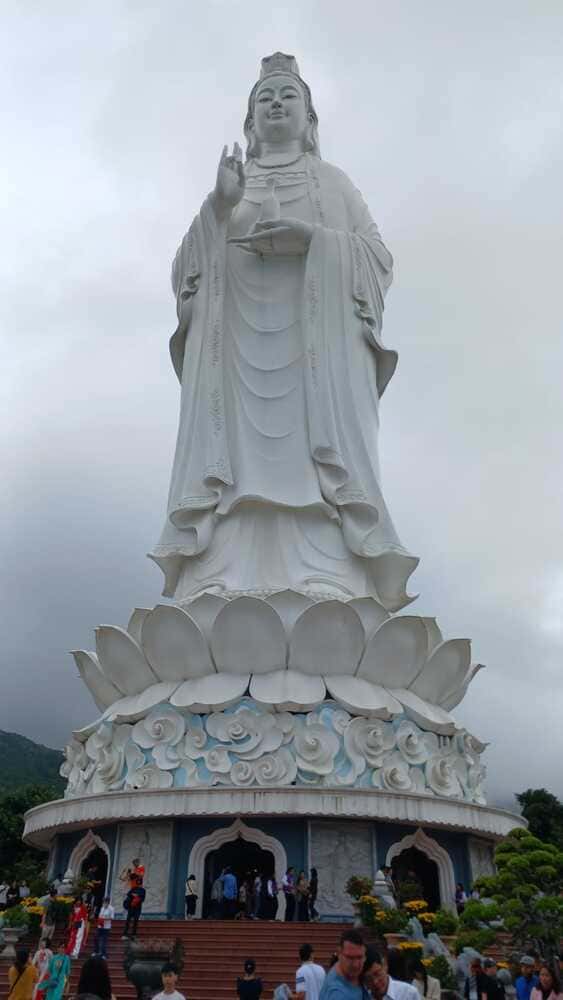 Lady Buddha Statue