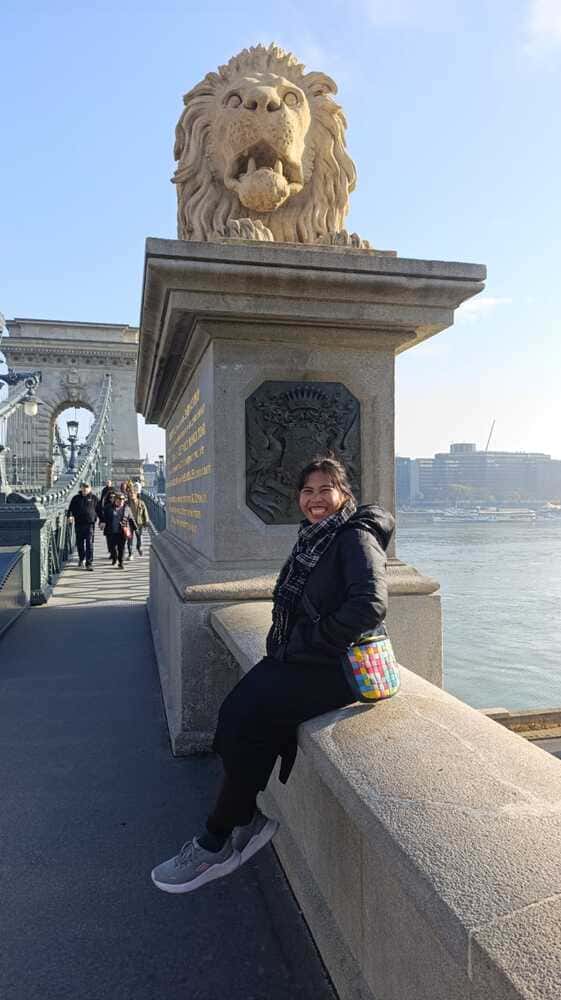 Széchenyi Chain Bridge in Budapest, Hungary, connecting Buda and Pest across the Danube River.