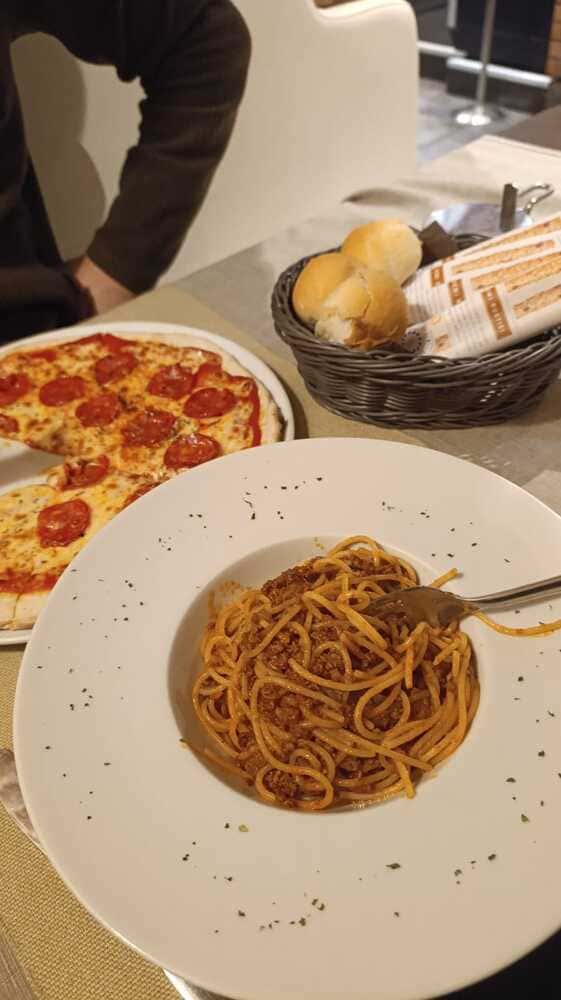 Pizza and spaghetti for lunch
