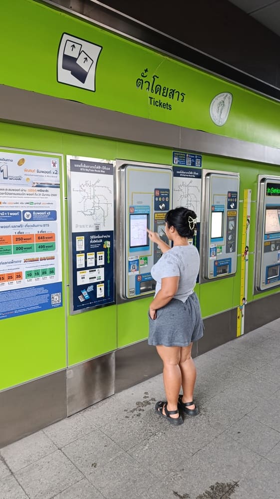 BTS Skytrain ticket machine