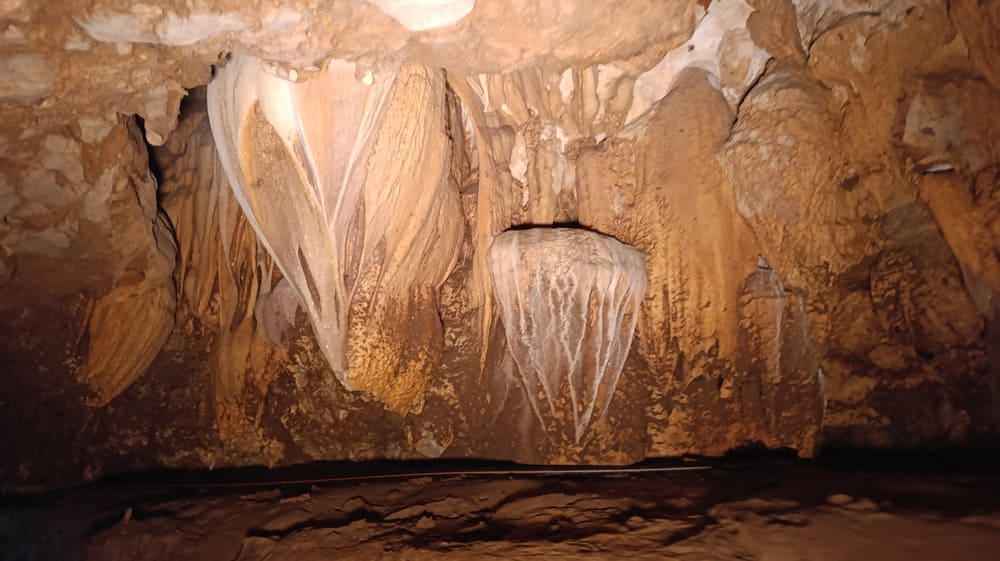 Cave Boat Ride at Nam Yen Khao Chaison